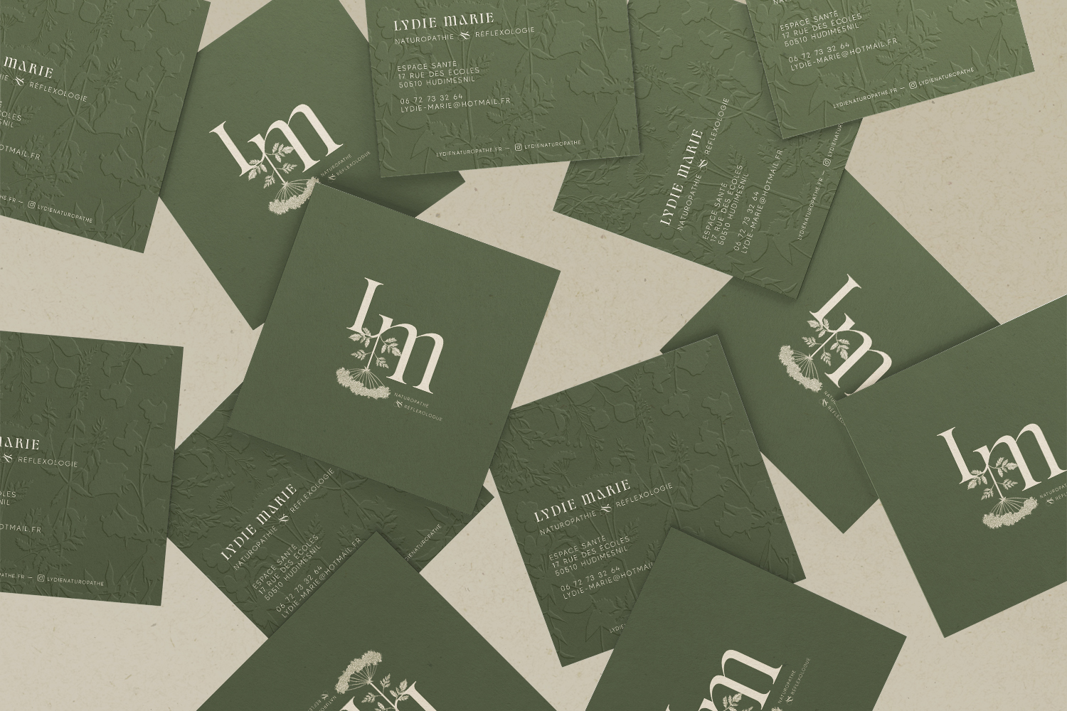 Identité visuelle de Lydie Marie : projet de conception graphique en Normandie, activité professionnelle de naturopathie et réflexologie. Création logo, charte graphique et supports de communication.