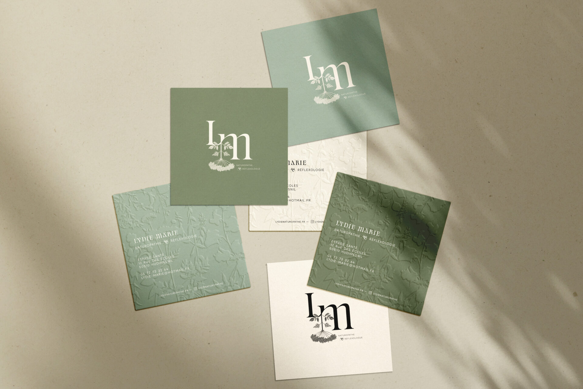 Identité visuelle de Lydie Marie : projet de conception graphique en Normandie, activité professionnelle de naturopathie et réflexologie. Création logo, charte graphique et supports de communication.